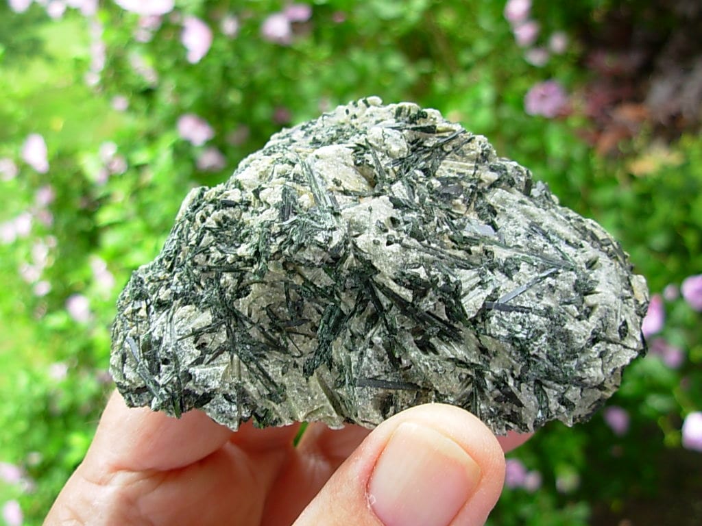 Actinolite in Talc