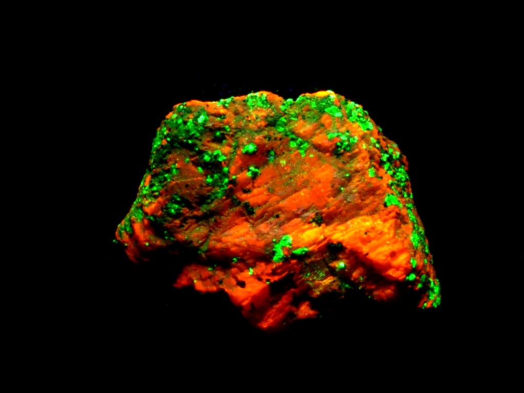 Fluorescent Minerals Buckwheat Dump Spirit Rock Shop