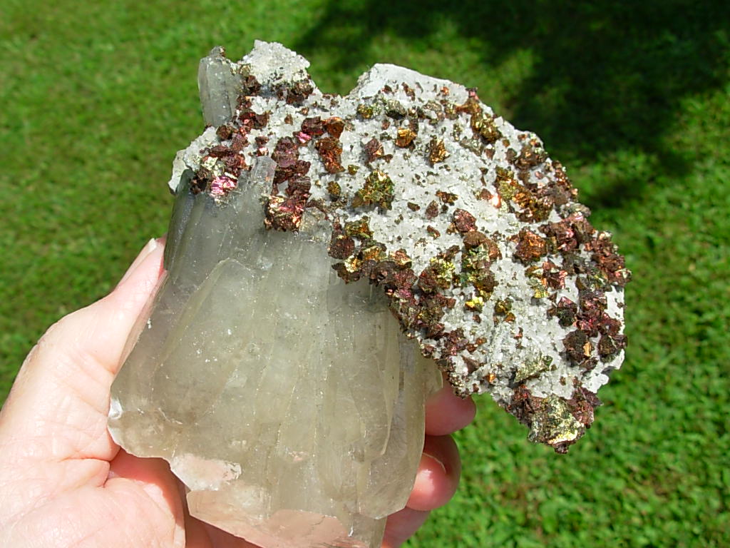 Chalcopyrite in Dolomite and on Calcite