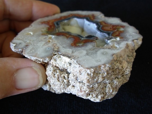 322g Samyta Agate with Botryoidal Vug from Argentina