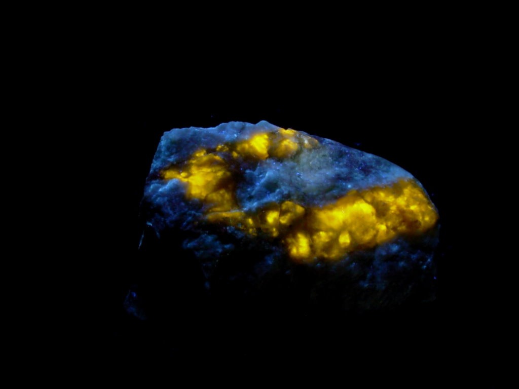 Fluorescent Minerals