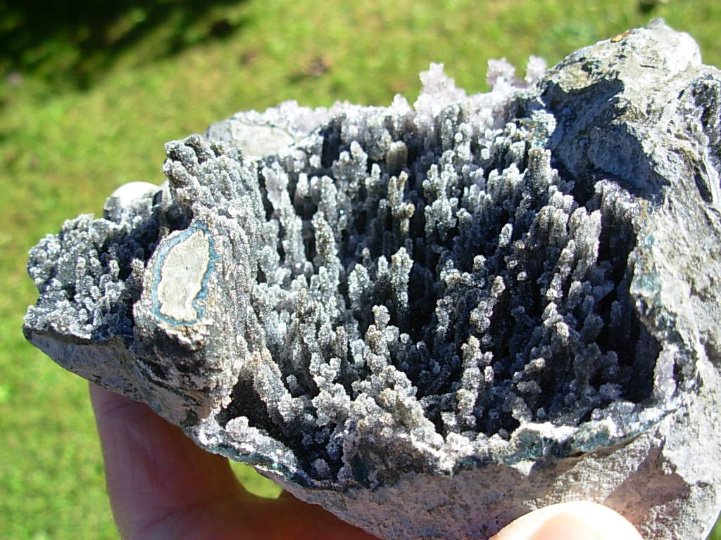 Black deals amethyst rock