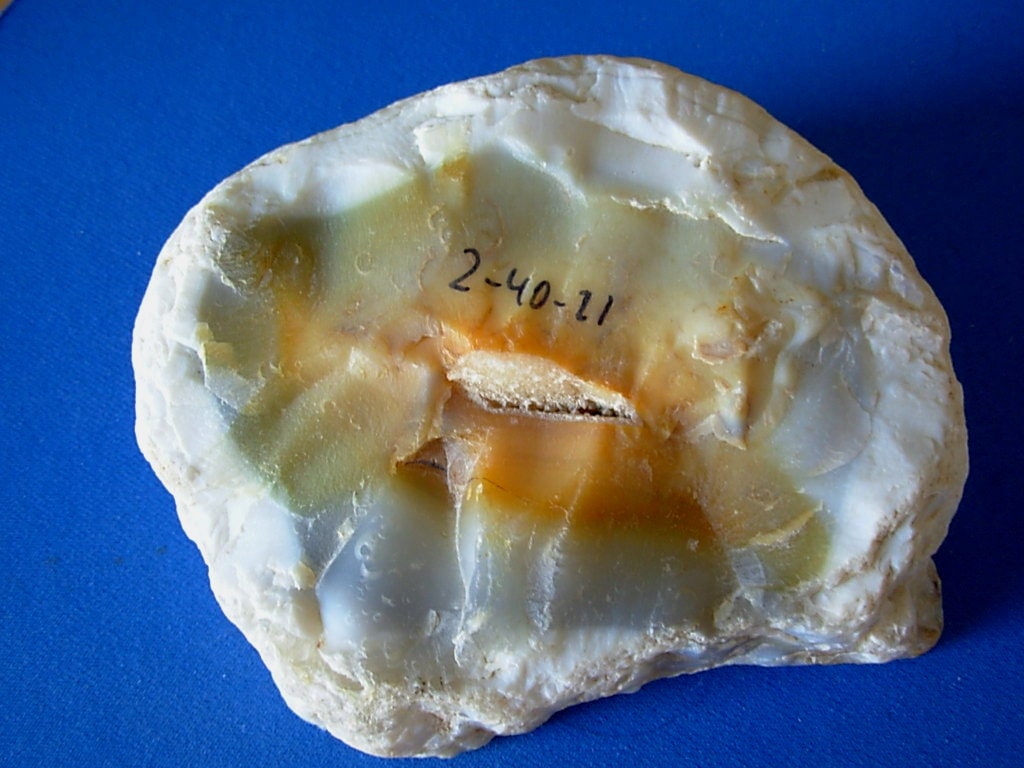 Stunning and Rare Bandung Agate