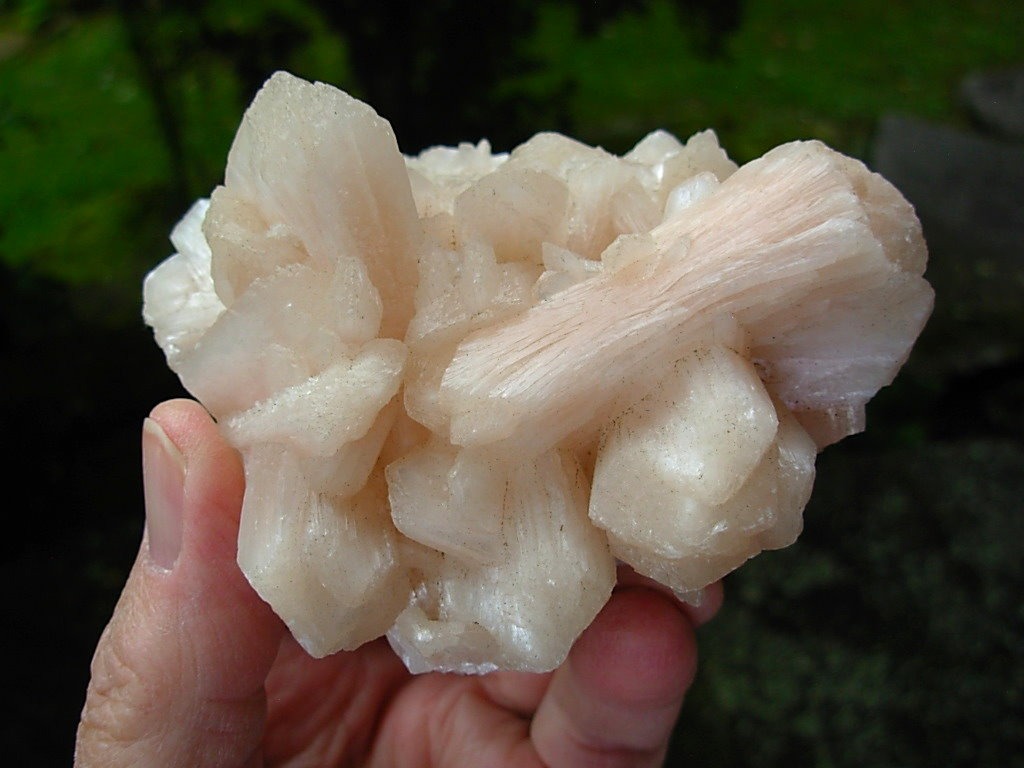 Peach Stilbite Sheafs from Jalgaon, India