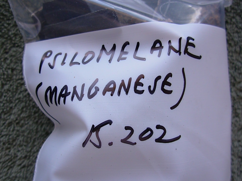 15 oz Lot of Silver Crown Psilomelane Rough