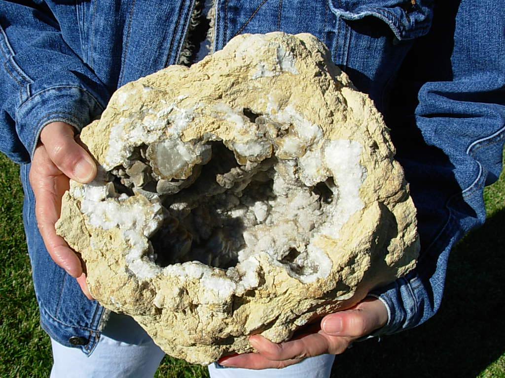 19 lb Lewis County Missouri Pokerchip Calcite XL Geode