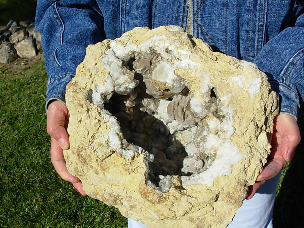 19 lb Lewis County Missouri Pokerchip Calcite XL Geode