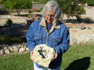 19 lb Lewis County Missouri Pokerchip Calcite XL Geode