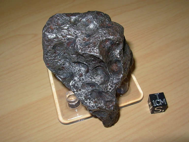 Campo del Cielo 586g with Thumbprints