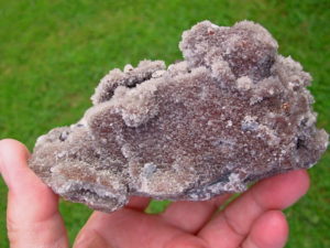 XL Sphalerite on drusy Quartz from Shuikoushan Mine, China