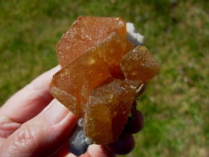 265g Fluorescent Scheelite from China