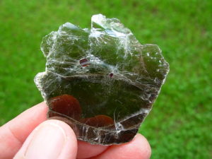 Garnetsa in Muscovite