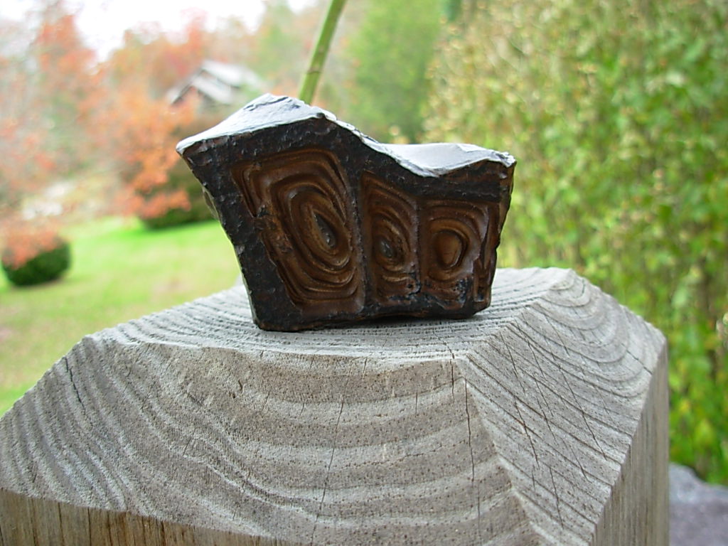 Goethite_with_Desert_Varnish_11_