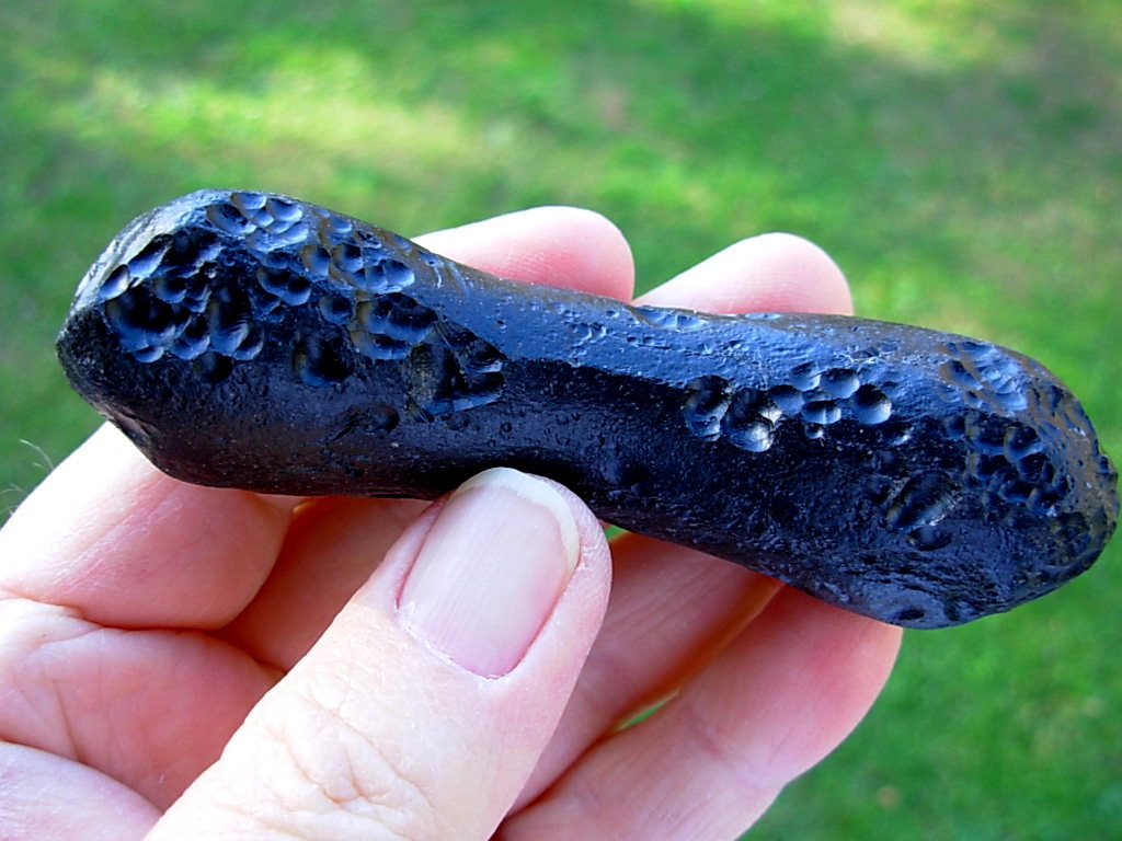 Old Stock 94.5g Dumbbell Indochinite Tektite