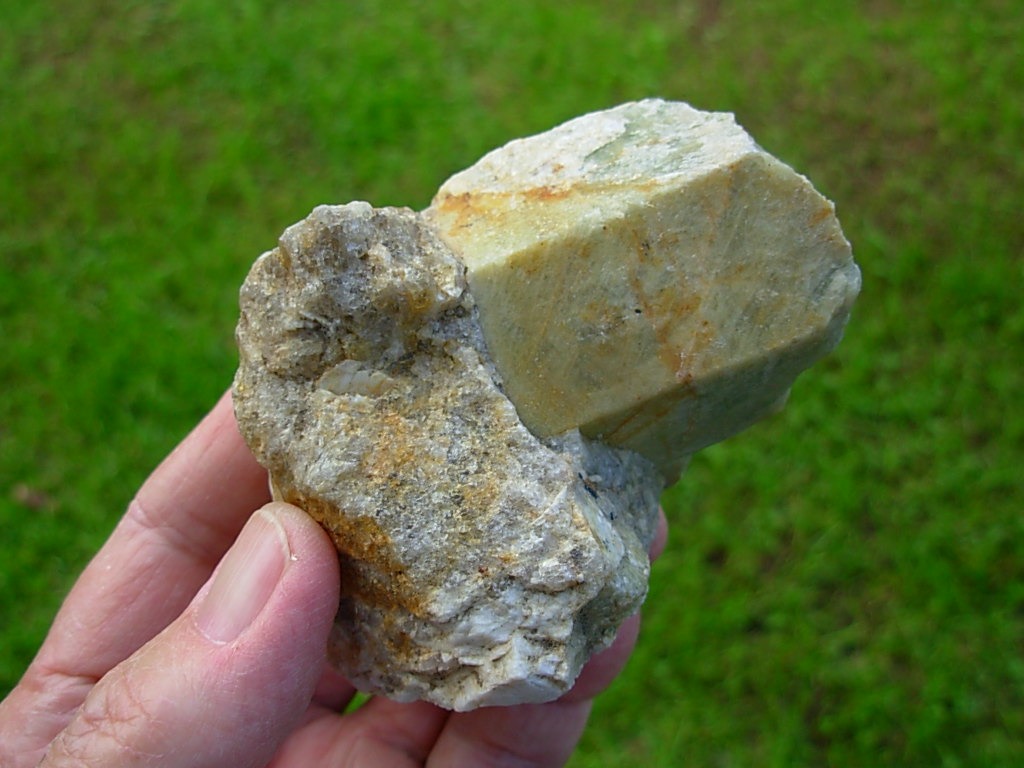 Beryl in Albite Quartz Matrix with Minor Schorl Ray Mine