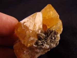 Rare Specimen of Euhedral Fluorescent Scheelite