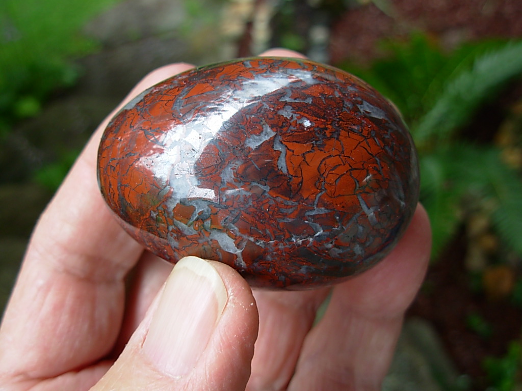 Brecciated_Jasper_Hematite_and_Quartz_Egg_5_