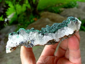 Malachite_on_Quartz_D_4_