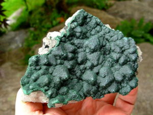 Malachite_on_Quartz_D_5_