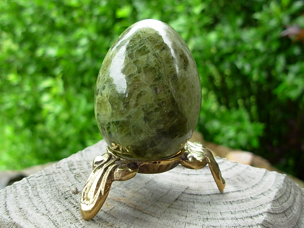 Vesuvianite_Egg_2_