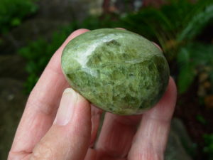Vesuvianite_Egg_5_