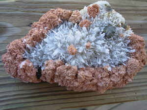 Quartz and Pyrite in Dolomite (2)