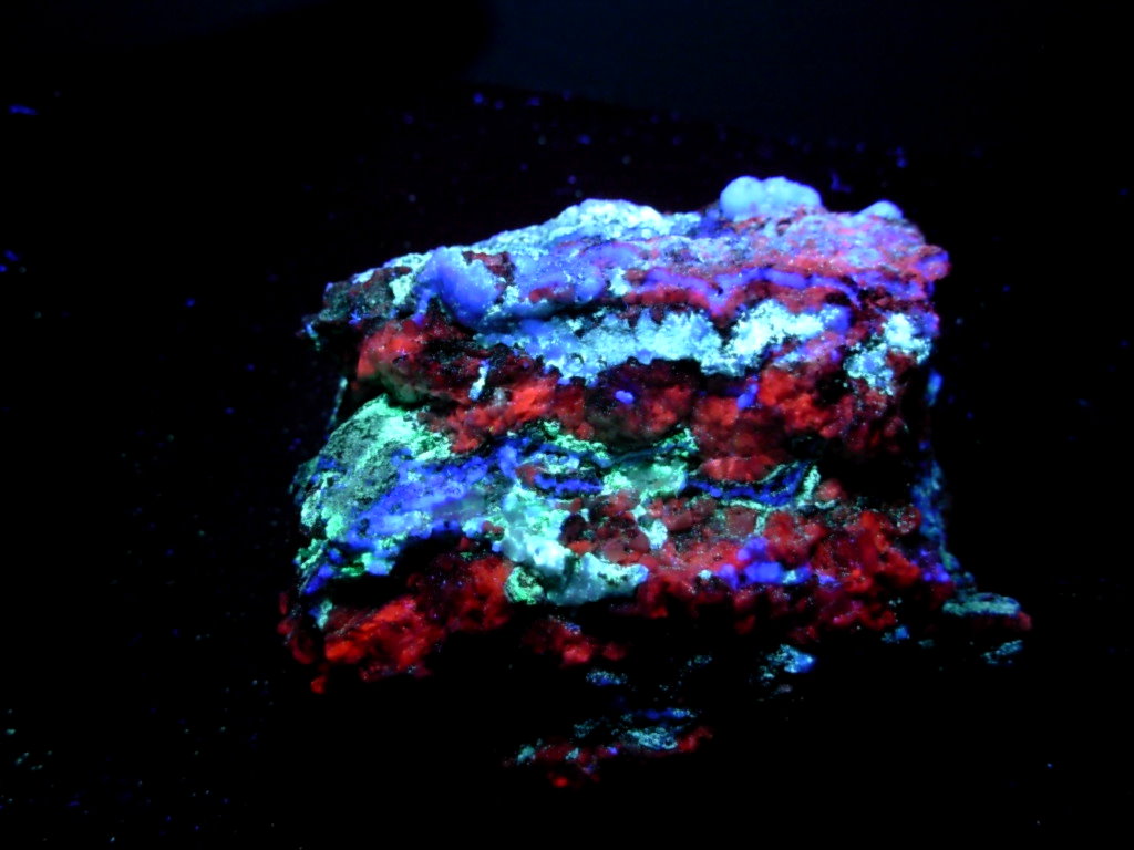 Fluorescent Minerals Arizona – Spirit Rock Shop