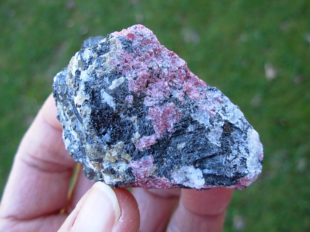 Eudialyte_11