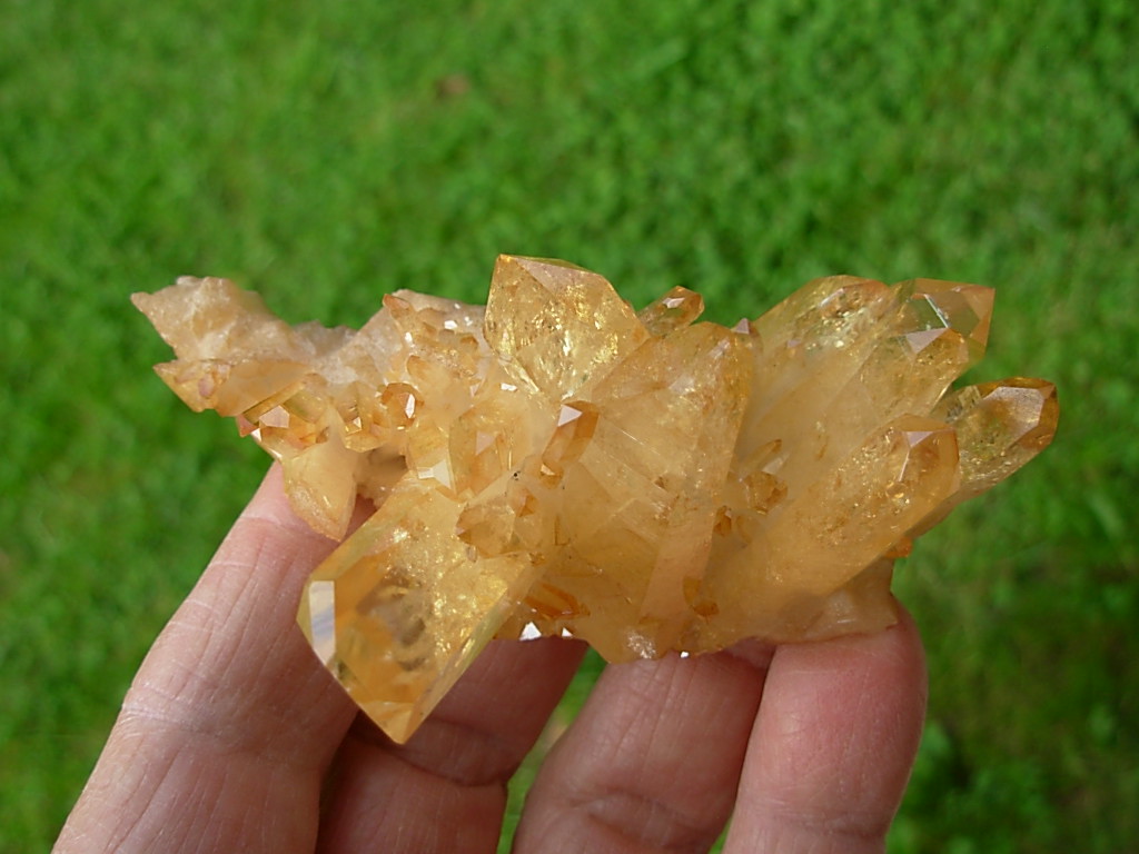 Tangerine Aura Quartz 10 (5)