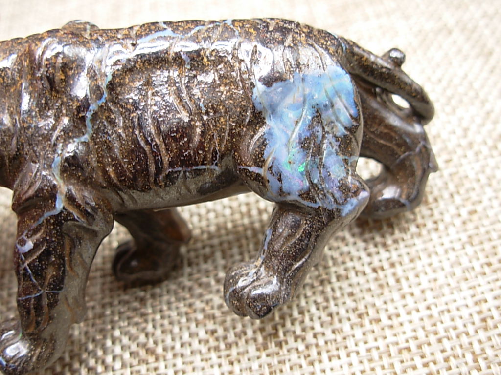 Boulder Opal Carved Gem Lion from Winton, Queensland, Australia - Image 4