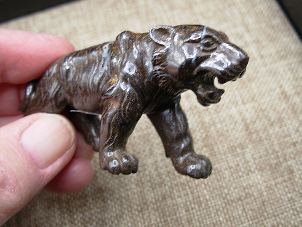 Boulder Opal Carved Gem Lion from Winton, Queensland, Australia - Image 7