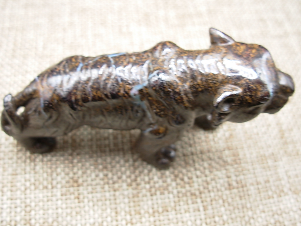 Boulder Opal Carved Gem Lion from Winton, Queensland, Australia - Image 11