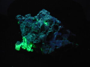 Boxwork Fluorite 8 (2)