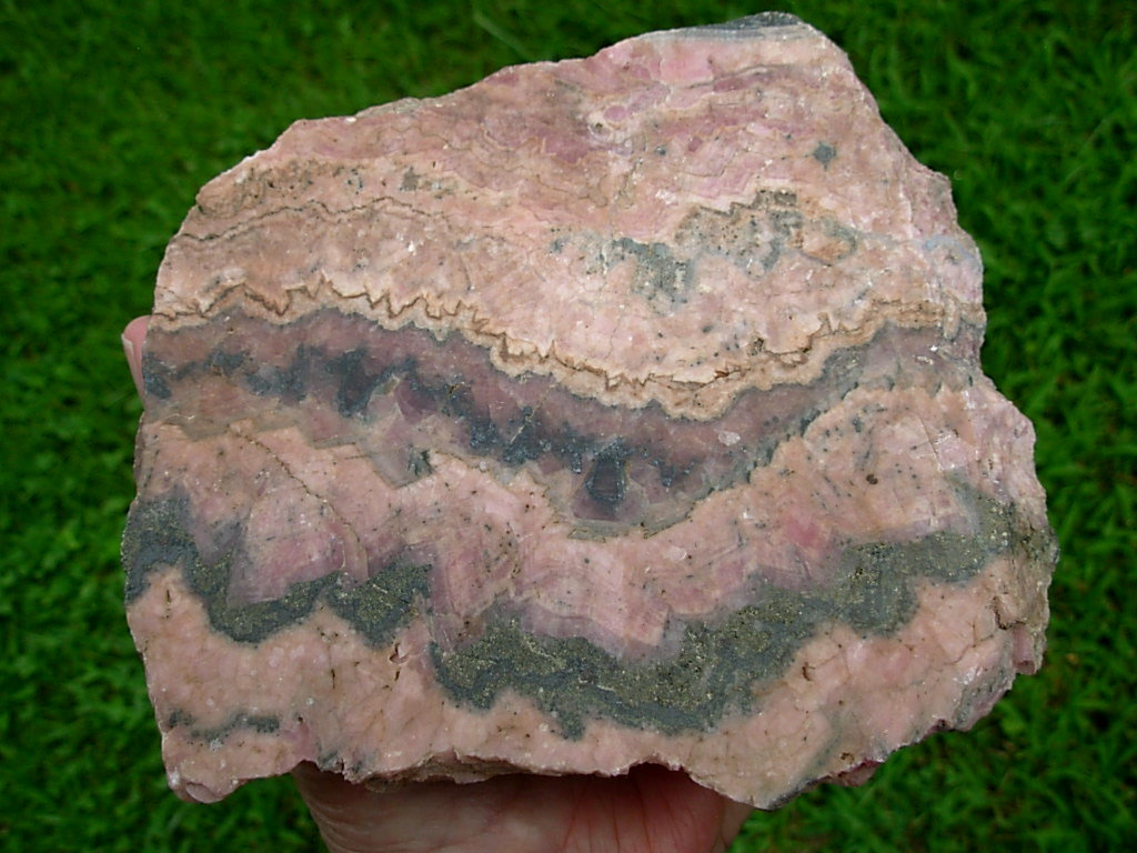 Rhodochrosite 1 (13)